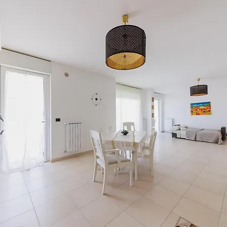 Swamyhome Aereoportobaripalese