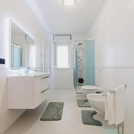 Swamyhome Aereoportobaripalese *