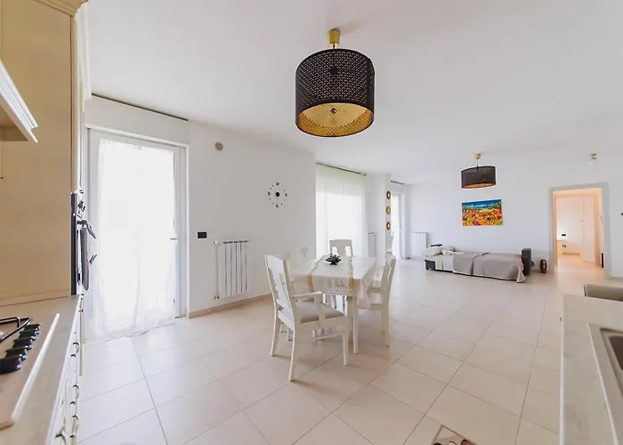 Swamyhome Aereoportobaripalese